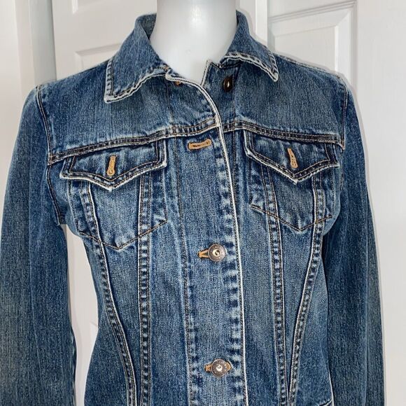 GAP Blue Jean Jacket Cropped Style with Pointed Collar - Picture 2 of 5